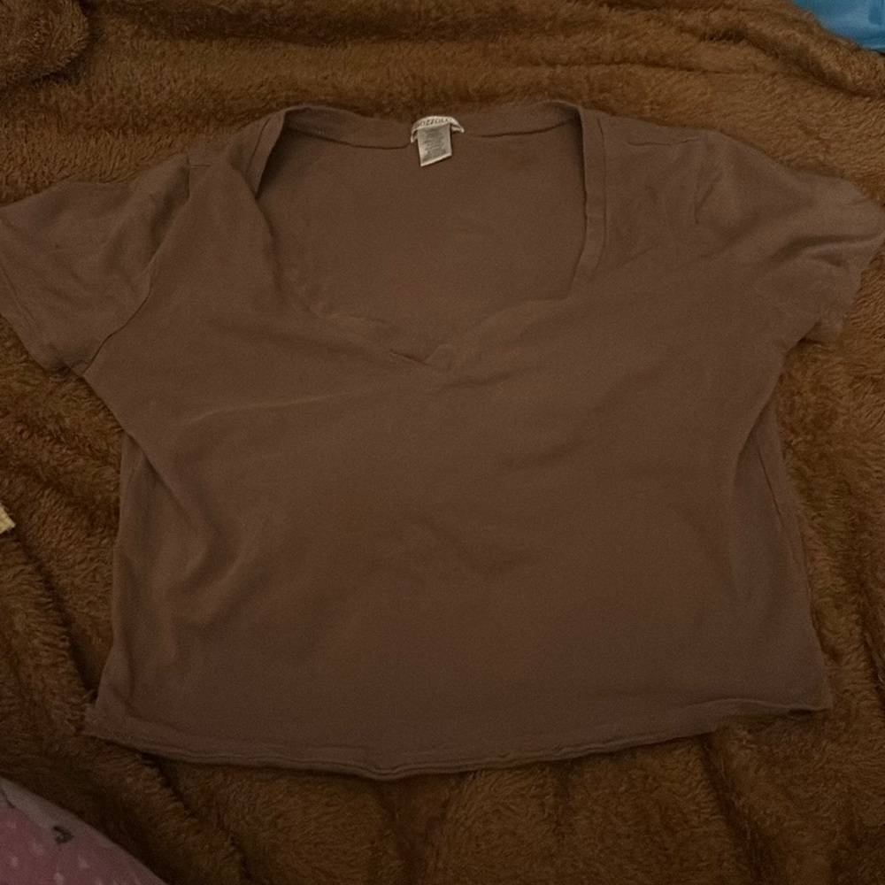 Brown Bonzzolo crop top v neck line